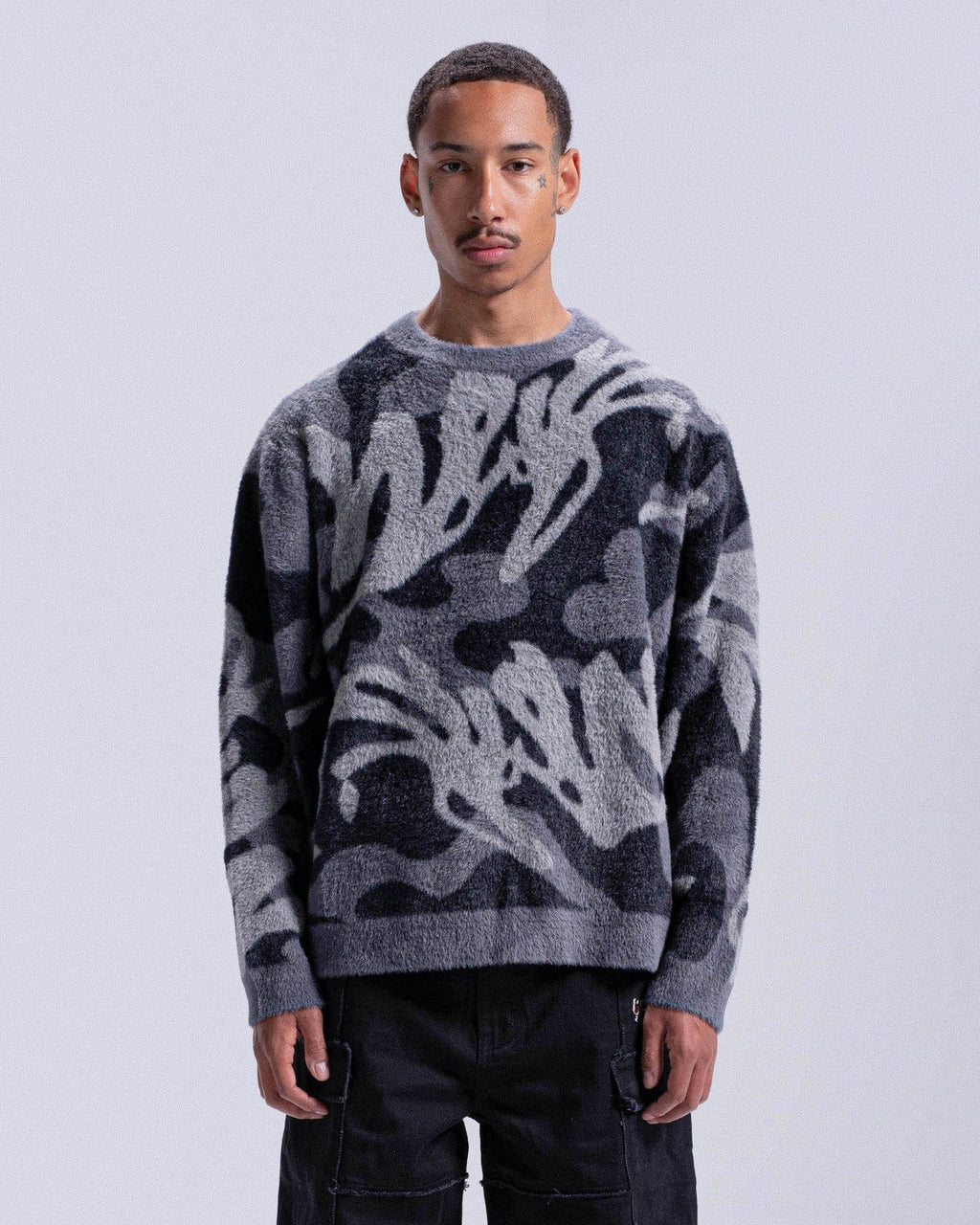 JOSH FLUFFY SWEATER