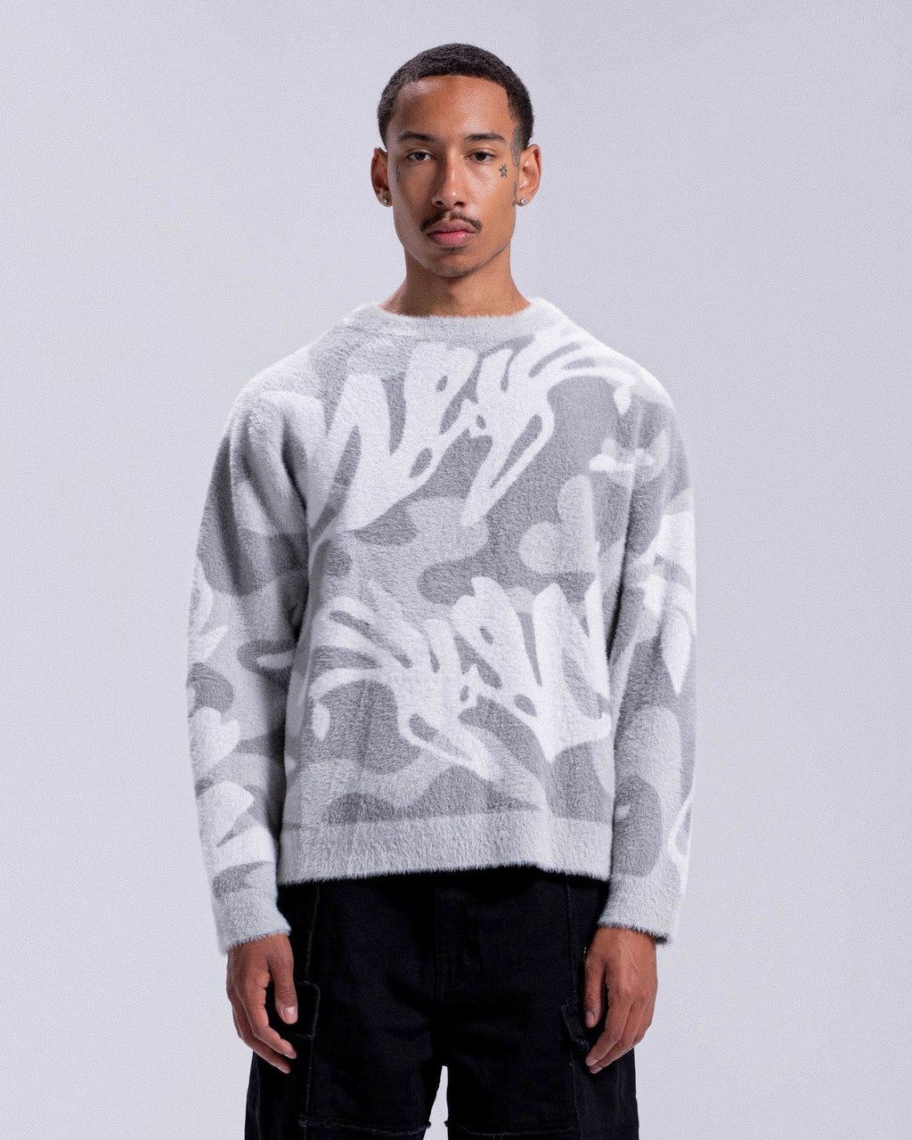 JOSH FLUFFY SWEATER